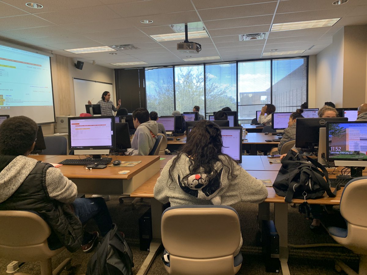 Guest speaker from the <a href="/valenciacollege/">Valencia College</a> library about research and APA.