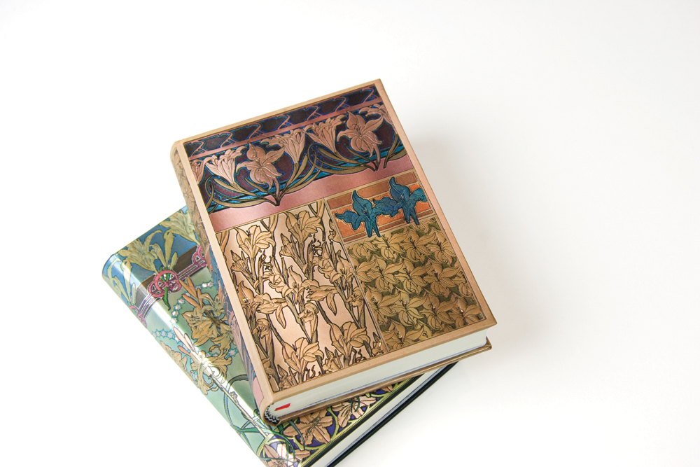 easy_agency's tweet photo. @paperblanks believe that their journals inspire creativity and celebrate moments and we couldn’t agree more. How couldn’t they when they look so beautiful?
#easyagency #paperblanks #happysaturday https://t.co/CgwIBFLfzh