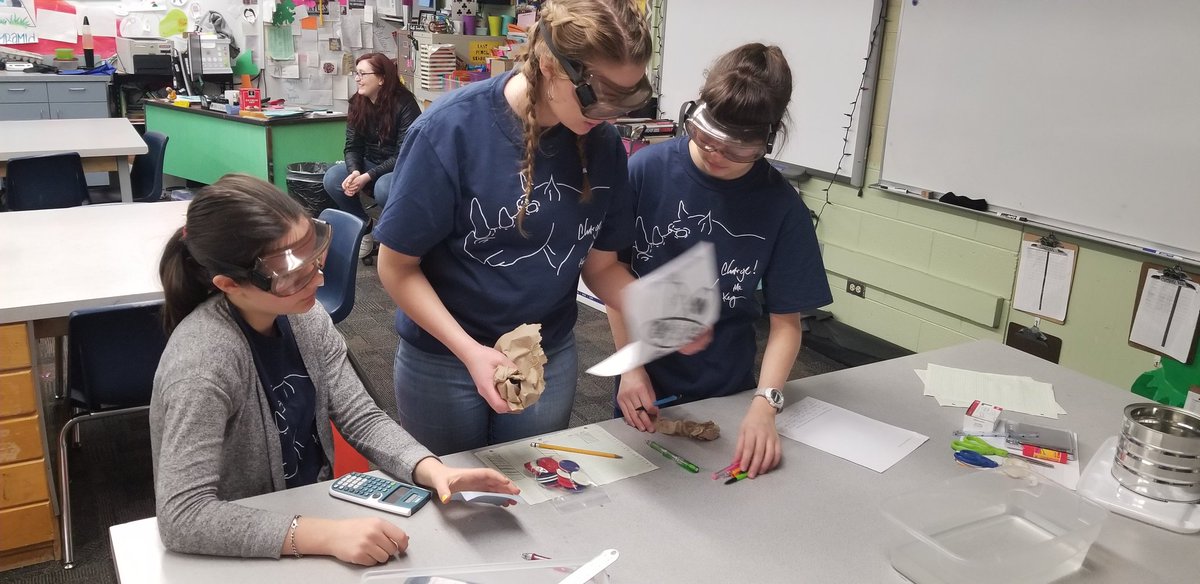 tayloc17's tweet photo. Invitational Science Olympiad at North Junior High -- students from around the Treasure Valley competing in science and engineering events. Boise High, Fairmont and North Junior High putting on a strong showing in all the  events. https://t.co/bSi3TqJwf6