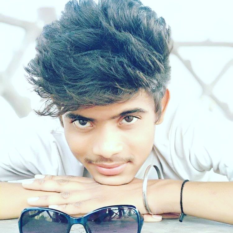 RobinShrivas's tweet photo. ❤️❤️ Aankho ko dekhne ki nahi padne ki jarurat hai❤️❤️

                   #Lyricsmylife https://t.co/sjlm4UTnzG
