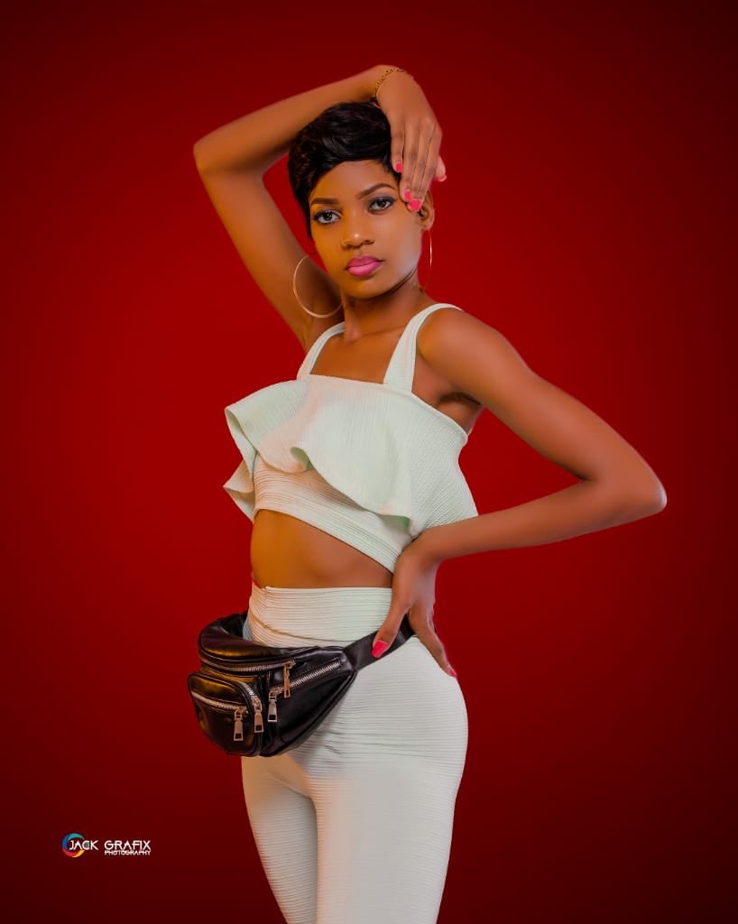 ceen_seen's tweet photo. Shedy zulaika @.W🅰️DZ Ⓜ️🔵DELING 🅰️CADEMY 
A Model’s beauty is in etiquette rather than facial appearance .#wmw #wma  2️⃣0️⃣2️⃣0️⃣. https://t.co/QlvladWs8M