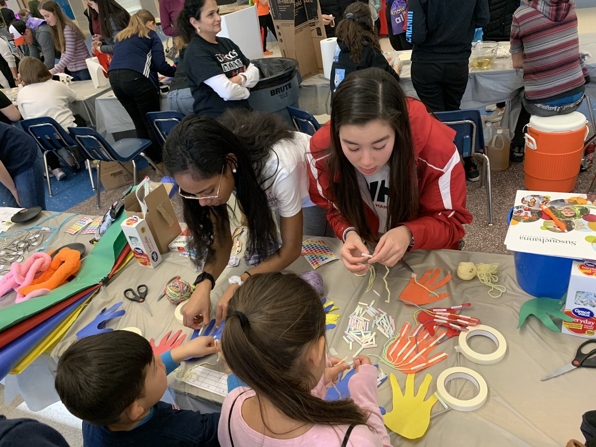 CalvertSuper's tweet image. Check out the CALVERT County Science and Technology Expo @THECalvertHigh .  Lots of hands on fun for the whole family.