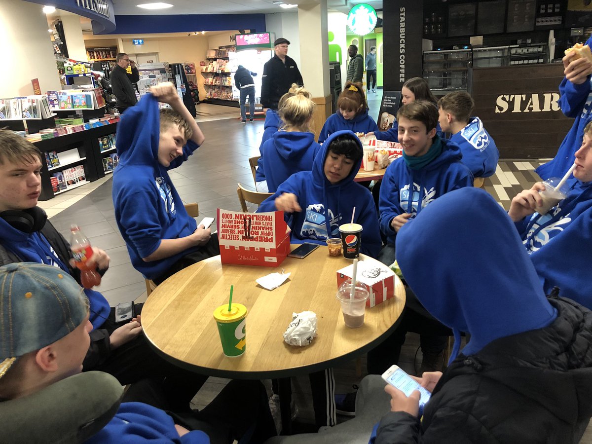 SAxamer's tweet photo. Last stop before we are all home.😃 https://t.co/OzAeoglHDI