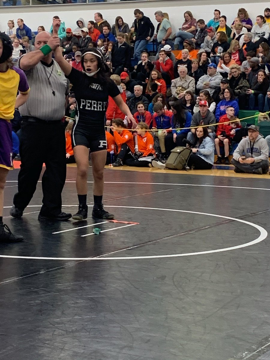 Perry_Wrestling's tweet photo. Shi'anna Bamba with the pin to advance to the quarter finals of states!!!! https://t.co/XwAgy2DCow