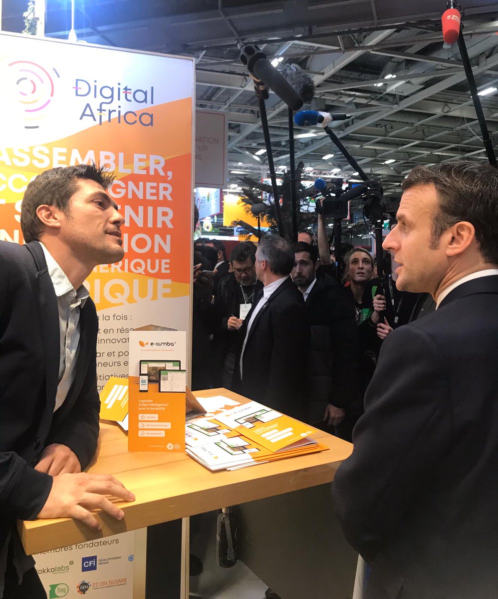 etumbasas's tweet photo. Le Président Macron visite le stand e-tumba au SIA #Sia2020, @BIC_Montpellier, @Bpifrance @salondelagri @BearingPoint_FR @orange @Airbus @AFD_France @_AXEREAL @ITK_web https://t.co/8ihFdd0gUM