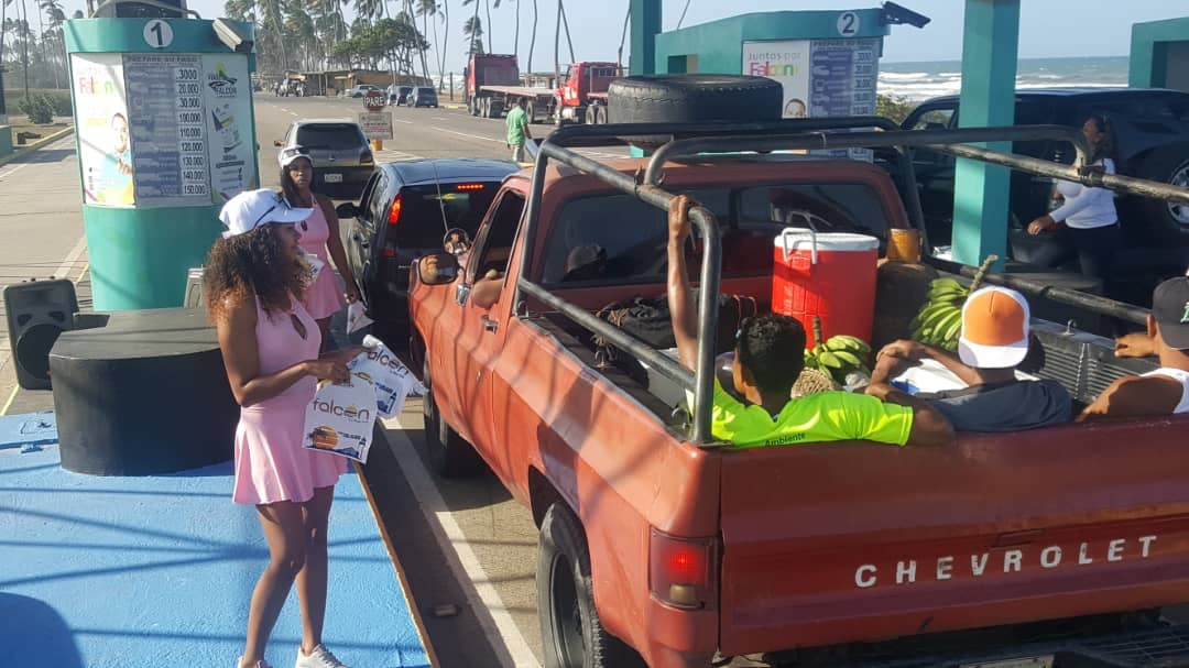 CORFALTUR's tweet photo. 📍P e a j e B o c a d e A r o a

Desde ya activado el camino a la felicidad 🌴 las entradas principales del Estado Falcón ✅

Ven a disfrutar los mejores Carnavales de Venezuela. #falconlotienetodo 
 #peajebocadearoa 
#YvesMarcano https://t.co/da6krAZinA