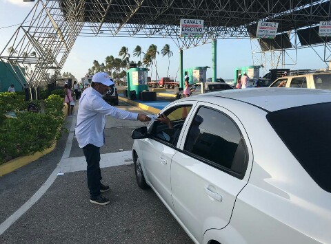 CORFALTUR's tweet photo. 📍P e a j e B o c a d e A r o a

Desde ya activado el camino a la felicidad 🌴 las entradas principales del Estado Falcón ✅

Ven a disfrutar los mejores Carnavales de Venezuela. #falconlotienetodo 
 #peajebocadearoa 
#YvesMarcano https://t.co/da6krAZinA