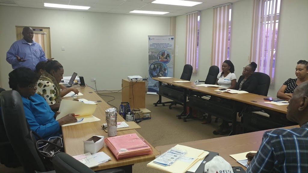 Participants from Marc and Anse-la-raye develop Community Response Plans through the "Strengthen integrated and cohesive preparedness capacity at a regional, national and community level in the Caribbean Project." supported by #UNDP, #CDEMA, #IFRC, #UNOCHA #ECHO
#EWSPreparedness