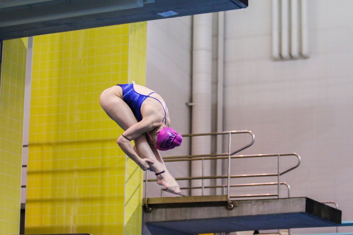 NAUSwimDive's tweet photo. 📸 from practice this morning! Just a few more days ‘til we are in Texas! 🤩

#NAUStrong ⚒🌲💪 #WACsd https://t.co/7iKJ956Pwd