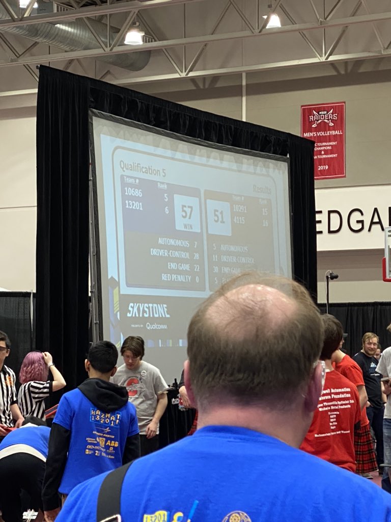 T13201's tweet photo. We won our first match!! #FTCstate #OMGrobots https://t.co/ClUEgYEeLt