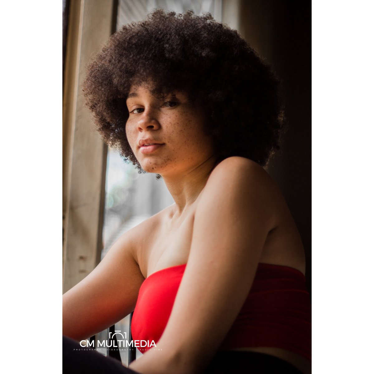 CM_Multimedia_'s tweet image. Elegance is progressive. 📜

#curlyhair #natural #femalemodel #cmcaptured #photoshoot #indoorshoot #model @marywiththefreckles #aesthetic #neutral #ColourPop