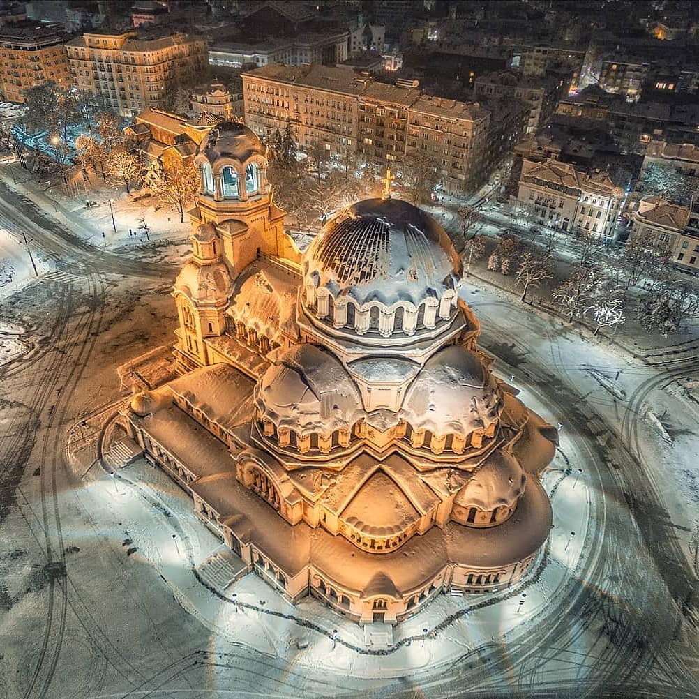 Alexander Nevsky Cathedral #wanderlustXL #travel #travelmore #travelnow #travelbug #RT #Sofia #Europe #Bulgaria #VisitBulgaria #ExploreBulgaria #DiscoverBulgaria #BulgariaTourism #ADiscoverytoShare

📸 vladislav_terziiski