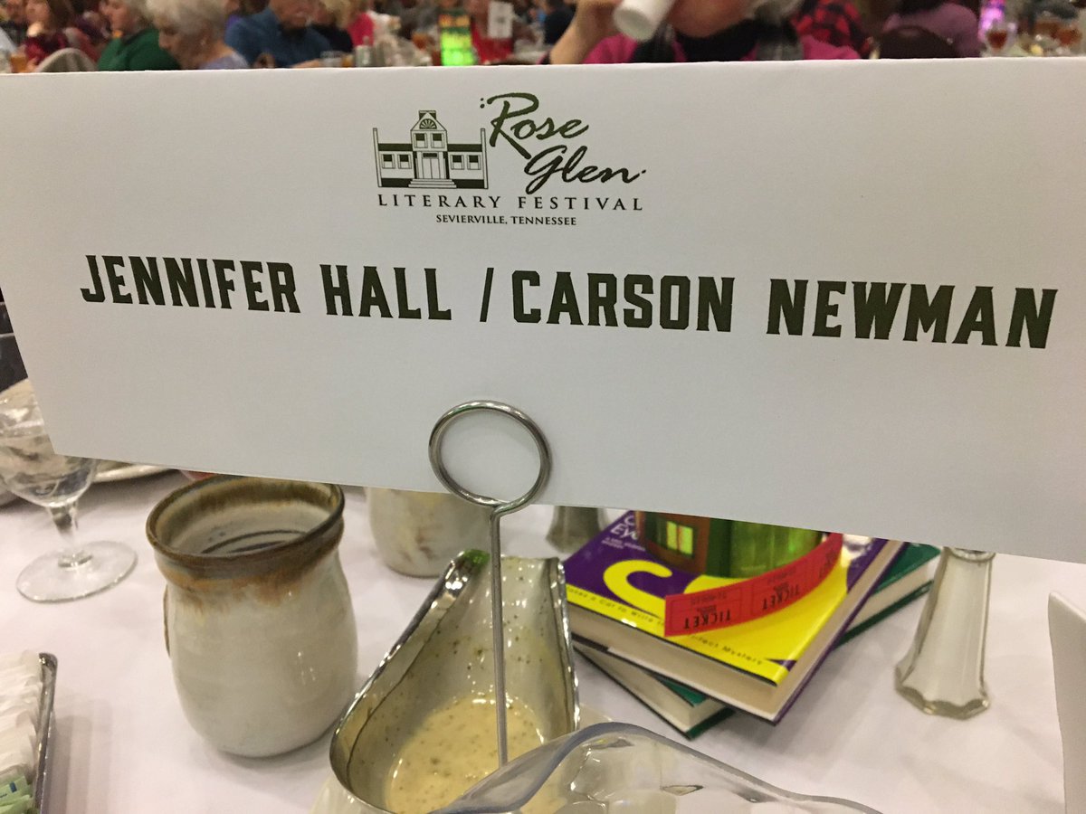 CardinalMikeJam's tweet photo. The excellent Rose Glen Literary Festival #CarsonNewmanUniversity #RoseGlenLiteraryFestival #ThereseAnneFowler #AppalachianCulturalCenter #LeConteMedicalCenter https://t.co/mcH0cWQW4v
