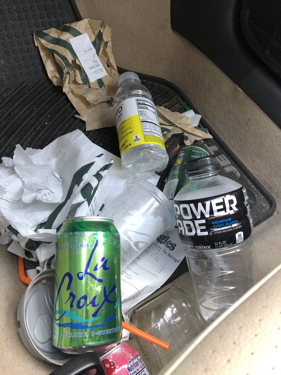britt_bryy's tweet photo. Floorboard of the lazy & basic ....but for can you even call yourself a #basicbetch if you’re car hasn’t looked like this? https://t.co/NTqHbWkoy5