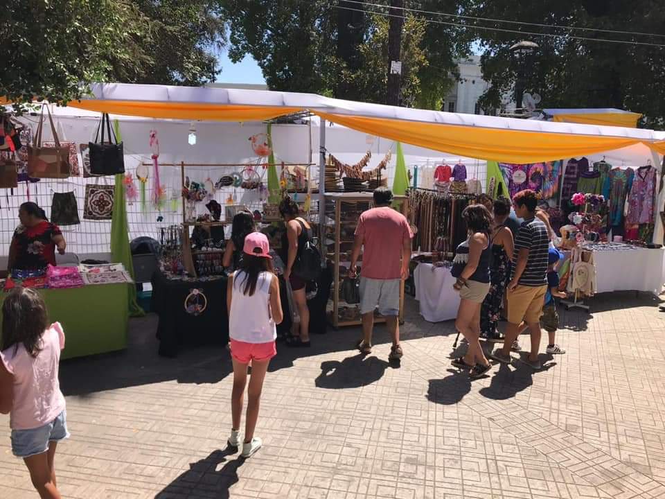 munisanfelipe's tweet photo. Hasta este domingo, funcionará la feria de emprendedores y emprendedoras Expo #YoElijoPyme, desde las 12:00 y hasta las 23:00 horas #SanFelipedeTodosyTodas https://t.co/MwgWGJlISn