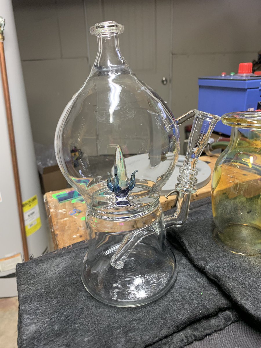 henrysglassart's tweet image. Glad to see my range improvements on things this year! Pushing my limits and my stress threshold as well lol bigger things to come I’ll tell ya that for free