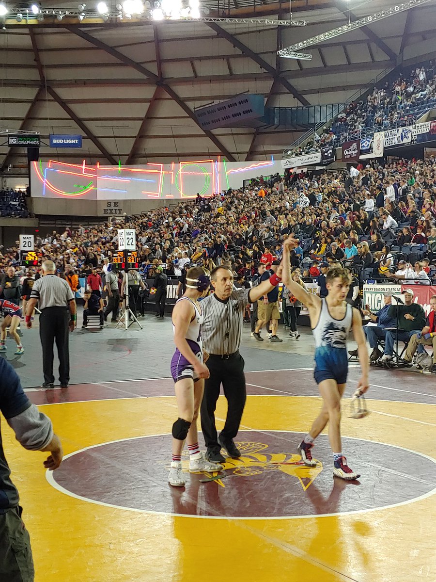 RRHawksSports's tweet photo. Sammy Lile wins his 1st match in 10-3 decision. He will wrestle again at 11:00 AM to move on in 126 lb bracket #GoHawks https://t.co/f371jE3oFX