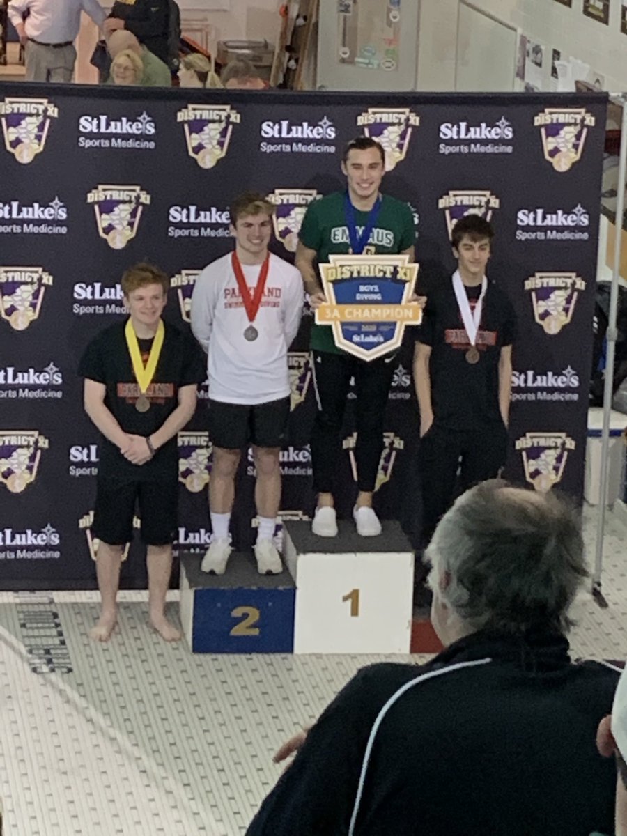 ehsmenswim's tweet photo. 🚨DISTRICT CHAMP🚨

Brendan McCourt wins District diving in a school and pool record breaking time of 562.70! Brendan books his spot in States. Congrats @bmccourtt !!🏅💪🏼😈 https://t.co/kZBalwOiJt