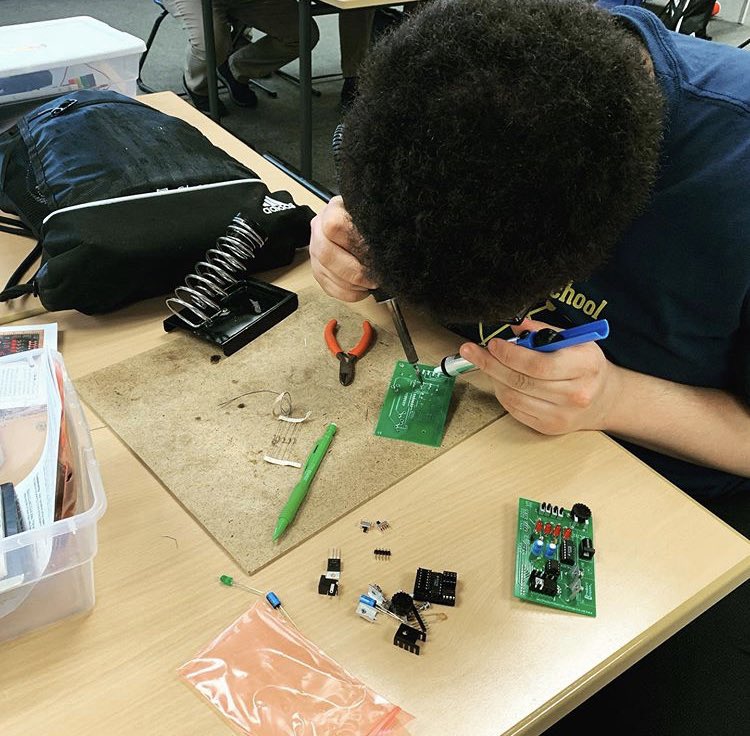 RileyREAP's tweet photo. Riley students design and build with hands-on learning. These students are using soldering irons to build electric switchboards for their Digital Electronics class.
#RHSPLTW #PLTW #TeamSouthBend #PrideOfTheSouthSide https://t.co/GnmXG7AUFb