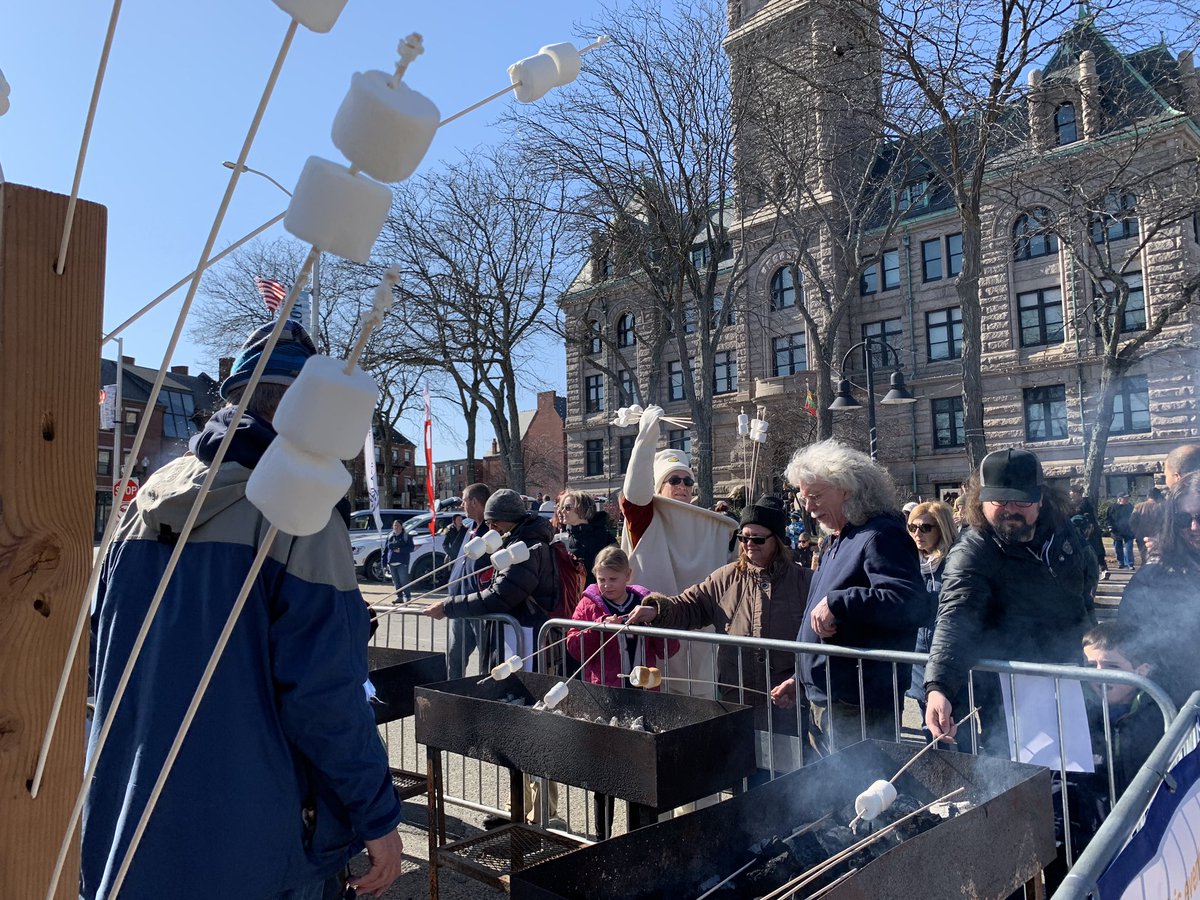 winterfestfun's tweet photo. Marshmallow Man is back! #Winterfest2020 https://t.co/MWJlimudLi