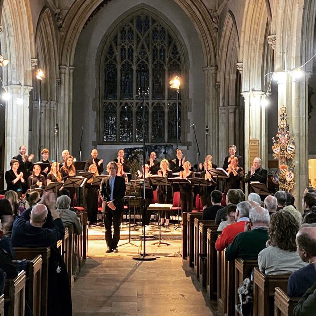 BBCSingers's tweet photo. Anders Hillborg walking to take his bow in this afternoon’s packed concert at @stgilescg 🙌🏽✨
.
.
#AndersHillborg #bbcsingers https://t.co/9jo4ck35oP