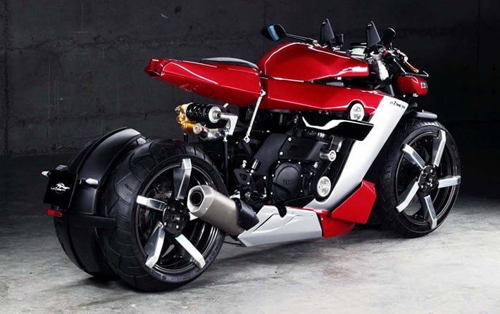 Четырехколесный мотоцикл Lazareth LM 410 с двигателем Yamaha.
povozcar.ru/fourwheeled-mo…