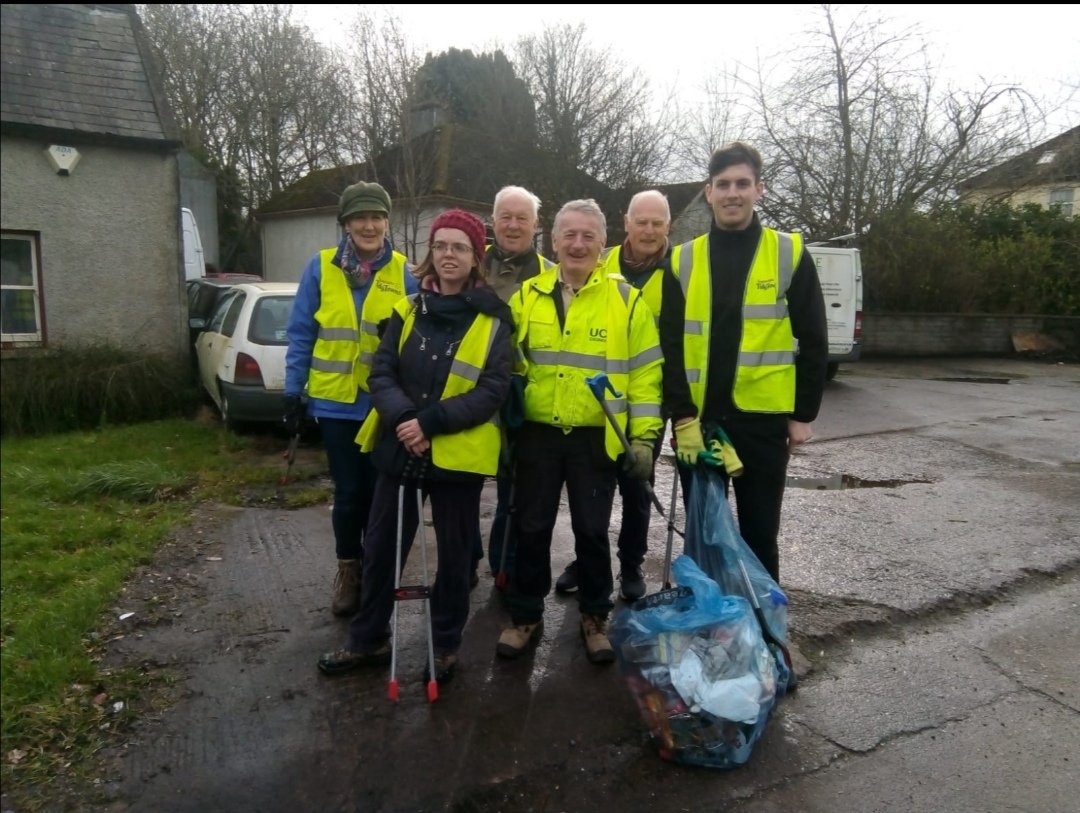 TogherT's tweet photo. Fantastic turnout today from the many volunteers that braved the elements to do a cleanup from recent Storms #ciarastorm and #dennisstorm 

Thanks to @ryanssupervalu for their sponsorship throughout the year and also for them volunteering team member Adam for a few hours today https://t.co/K0JuqEdoFP