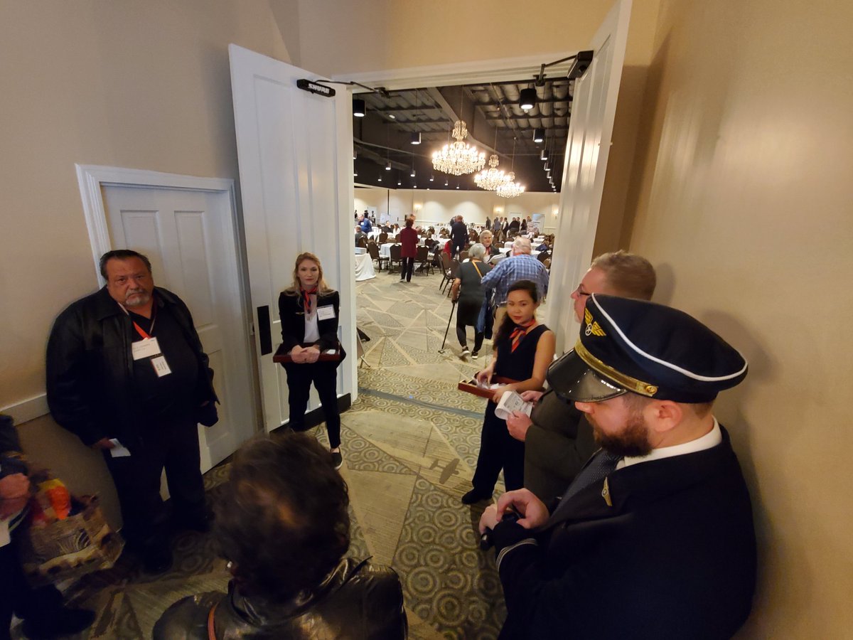 Bee Kong tweet media