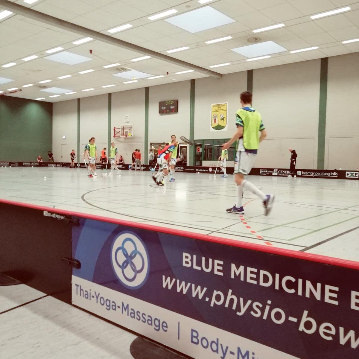 drkleipzigland's tweet photo. Zwei unserer Kameraden aus dem Ortsverein Mölkau-Holzhausen waren heute zur Absicherung eines Floorball Spieles für die Sportler und Gäste in Liebertwolkwitz. 💪🏼
Danke, dass es euch gibt!
#ehrenamt #ehrenamtmachtspaß #engagement #DRK #absichern #danke #drkleipzigland #helfen https://t.co/vgRuT5wfaq