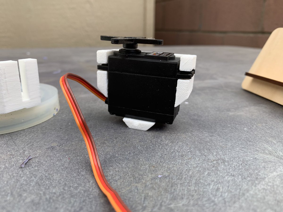 jumekubo's tweet photo. Smooth-On liquid plastic takes only 8 minutes to cure. This will make it a viable material for the class when we begin casting parts. Happy with my first part. @CeMoCreates @birdbraintech #robotics #siliconemolds #resin #liquidplastic #servomotors #makered https://t.co/miS72Hof5l