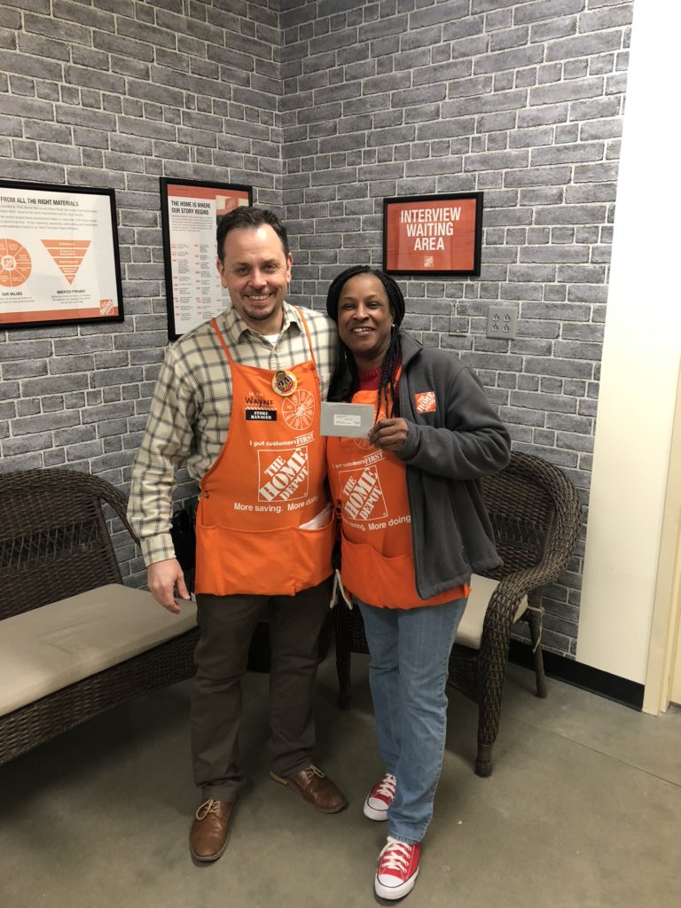 Carolyn being recognized for Platinum Award. Outstanding job!! <a href="/wayne2314/">Wayne Williams</a> <a href="/jody_delicato/">Jody Delicato</a> @AmandaW2314 <a href="/1974matthall/">Matt Hall</a> <a href="/KeriHarris2013/">Keri Harris</a> <a href="/EddieLadd/">Eddie Ladd</a> <a href="/Tom9683/">Tom Fetzer</a> <a href="/ColeM32/">Molly Cole</a> <a href="/NancyFarley3197/">Nancy Farley</a>