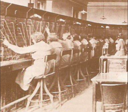 ImpactoTIC's tweet photo. ¿Cómo funcionaba la telefonía antes? Así eran los cuarteles de la  'Bogotá Telephone Company' ☎️

Acompáñennos a ver esta linda historia llena de fotos del desarrollo TIC de Colombia.

➡️https://t.co/5QT5RLYRa0 https://t.co/Mc4FtWWHrr