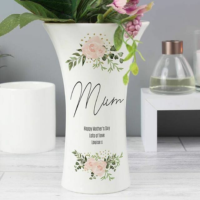 love_upuk's tweet photo. Mother’s Day is just a few weeks away! Personalise something thoughtful with free U.K. delivery 💐 #mothersday #personalisedvase #uniquegift #personalisedgift #flowers #vase #formum https://t.co/2dubOY6cNm