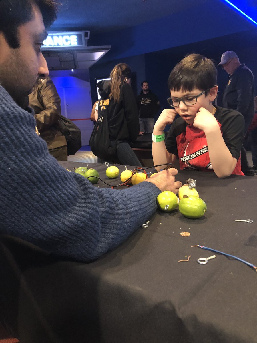 chepittgsa's tweet photo. Another Carnegie Science Center Engineer the Future is in the books! We had some 𝒆𝒍𝒆𝒄𝒕𝒓𝒊𝒄 conversations about science and engineering. What a great way to get the next generation excited about careers in STEM! https://t.co/EJu8PsyFMl