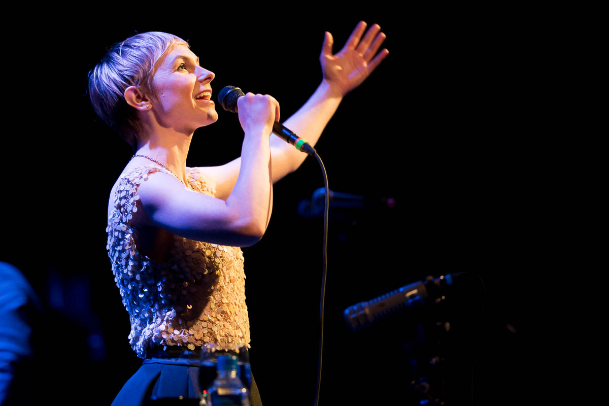 PHOTOS: Kat Edmonson Returns to Austin at the Paramount Theatre

frontrowctr.com/photos-kat-edm…

 📸 <a href="/Jim_Chapin/">Jim Chapin</a> / <a href="/katedmonson/">Kat Edmonson</a> <a href="/ParamountAustin/">Paramount Theatre</a>