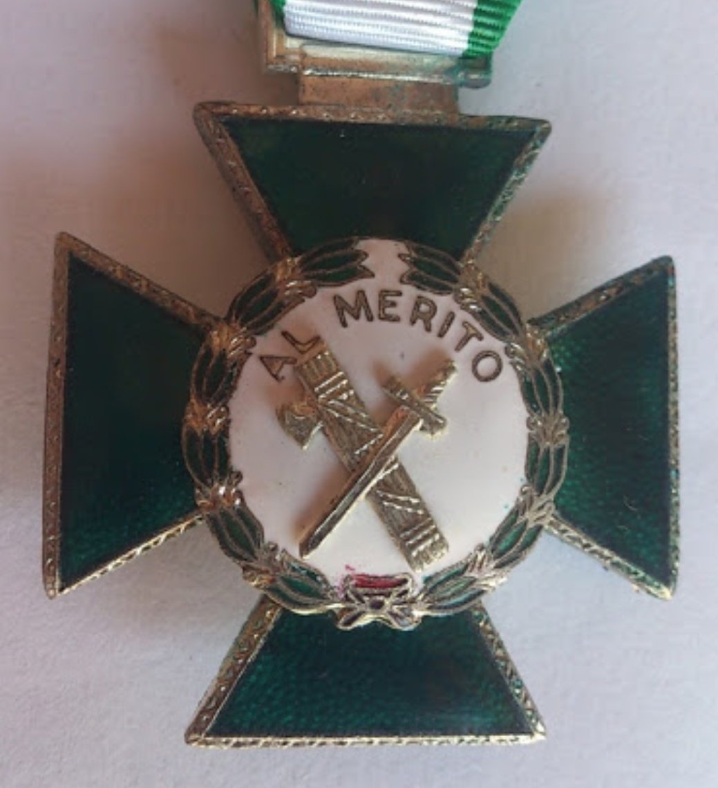 UnionOficiales's tweet photo. En la primera quincena de marzo se prevé que se reúna la Comisión Técnica de #EquiparacionYa de la @guardiacivil  
Confiamos en que nuestra Directora @Maria2Gamez defienda con firmeza a los guardias civiles. https://t.co/7HIroMZxT5