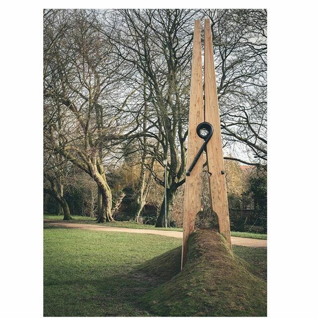 Giant Peg.

Taken with @lumixuk GX80 + 12-32mm.

Prints ➡️ etsy.me/2mVta9e

#grantham #riverwitham #queenelizabethpark #wyndhampark #clothesline #clothespeg #giantpeg #lincolnshire #lincolnshirewalks #lincolnshiregrammers #lincolnshirephotograph… ift.tt/32jK9lI