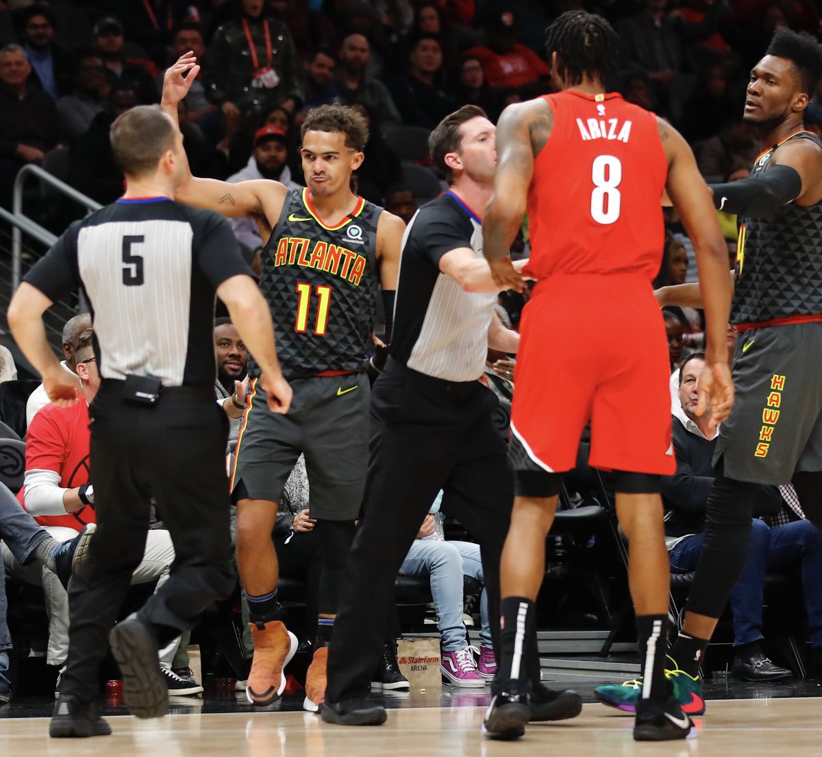 TheTraeYoung's tweet photo. LET EM KNOW YOU HERE🗣 https://t.co/mwOxkCHQkH