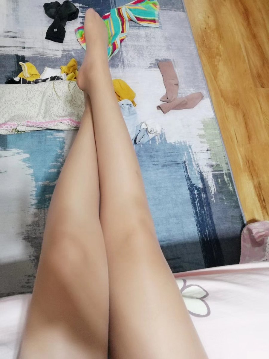 zzdd44111's tweet photo. 肉丝，黑丝筒，要的来。
#反差婊 #原味商品 #原味 #女神 #反差婊 #肉便器 https://t.co/AdhhGbi7sw