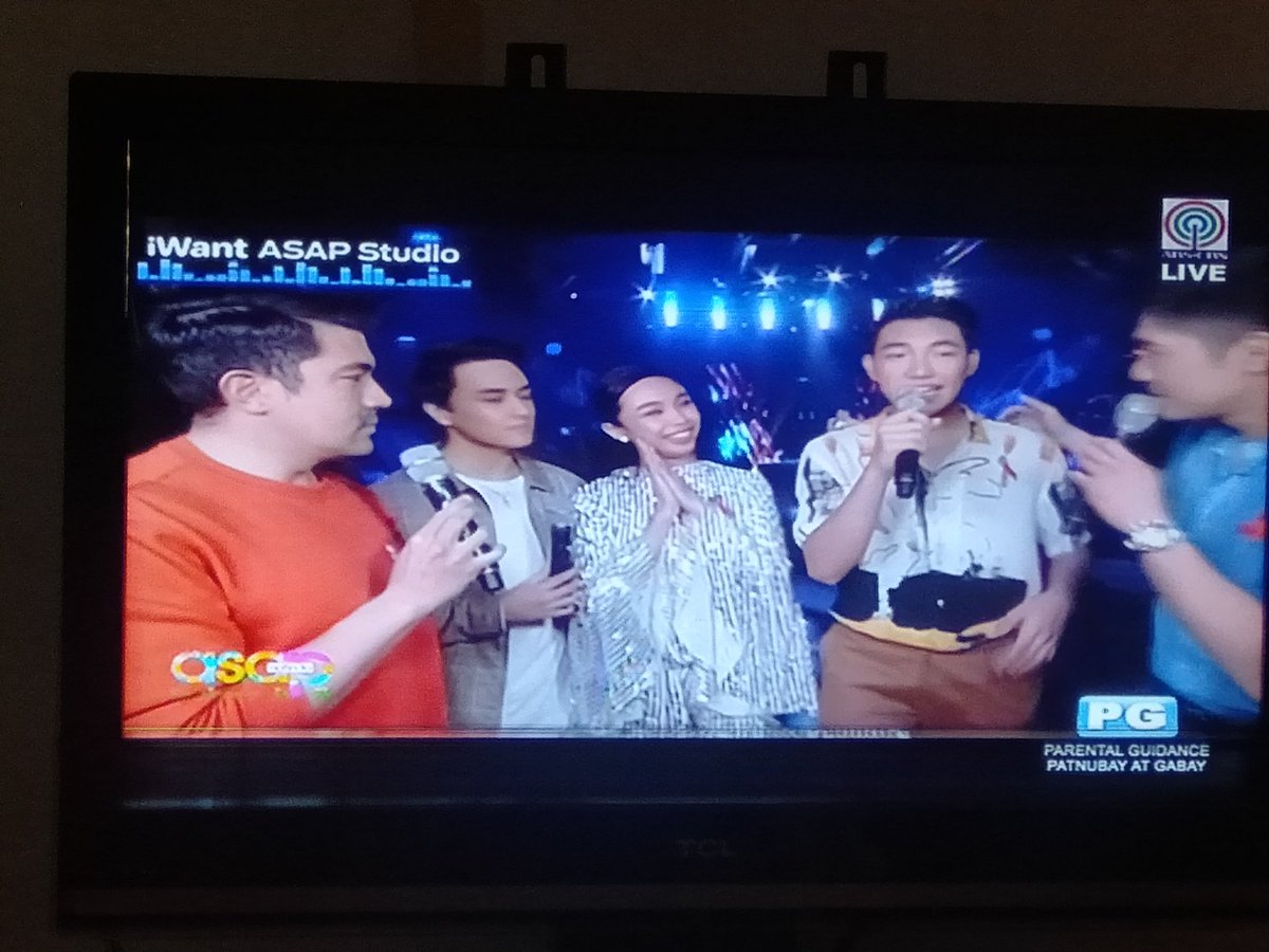 dn_leighh's tweet photo. Summer na summer ang outfitan!!!! Ang fresh fresh talaga kahit kailan!!

MarchSaryWithDARREN OnASAP
#DarrenEspanto
@Espanto2001 https://t.co/UEguNYZR4E
