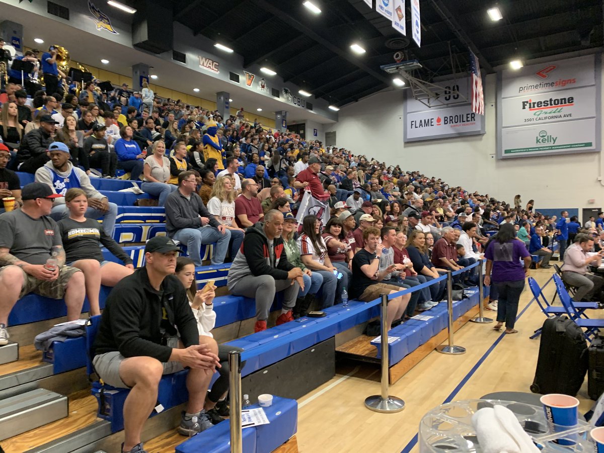 EdPosaski's tweet image. 18 straight &amp;amp; still undefeated in ⁦@WACsports⁩ play with 1 game to go!  ⁦@NMStateMBB⁩ Road Warriors do it again!  Need a huge crowd Thursday to send out the seniors the right way!  Great contingent of ⁦@NMStateAggies we’re loud throughout!⁩ #AggieUp #WobbleOn