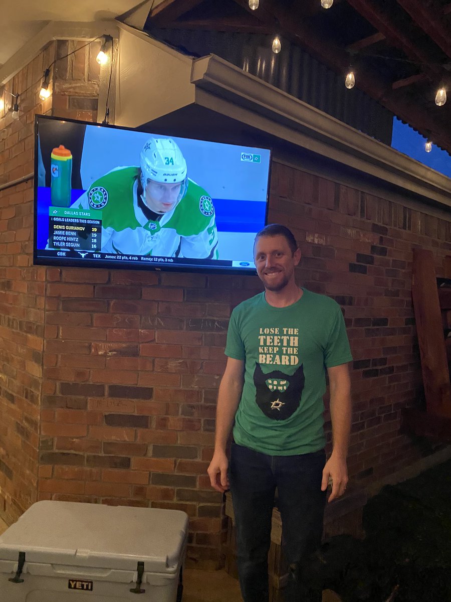 KenefakeSara's tweet photo. We’ve got AEW pay-per-view inside and hockey game outside!!! Perfect Saturday night at the kenefake household! https://t.co/0BVmKL4VA2