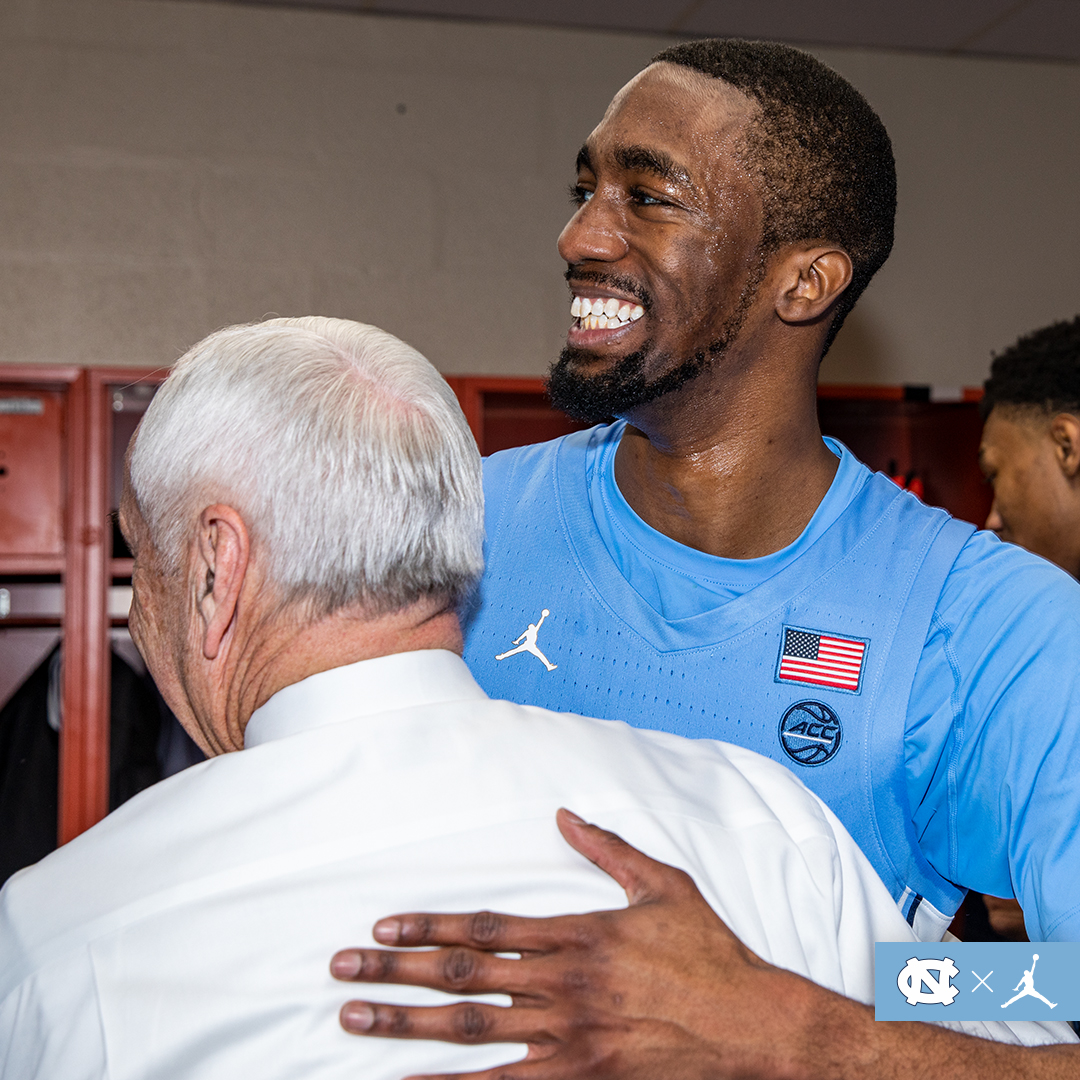 UNC_Basketball's tweet photo. Road win vibes 🗣️😬👏

#CarolinaFamily https://t.co/SpQ5C6UxvT