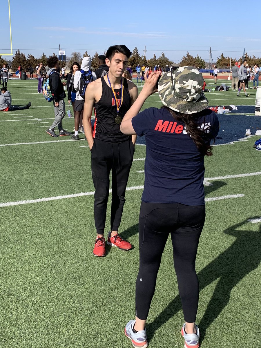 LCP_Track's tweet photo. Congrats to Haven Hernandez who wins the Boys Var 300 hurdles! Along the way his 38.7 breaks a 12 year old school record! Gets him the @TXMileSplit interview! #PirateTrack https://t.co/hJd1ysscLJ