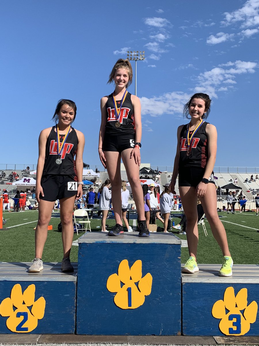LCP_Track's tweet photo. JV girls clean sweep the Mile! 
Madelyn Lewis - 1st
Nesly Chevez - 2nd
Emily Tyson - 3rd 

Goes a long way to helping the JV girls win the overall Team Championship at the Don Black Invitational! #PirateTrack https://t.co/PCy7DEbRWG