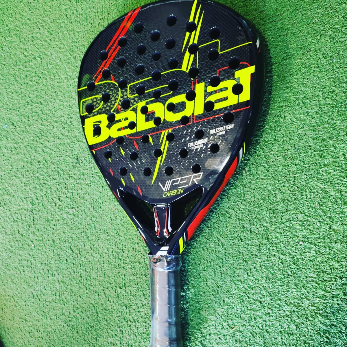 TomaPadel's tweet photo. 🔥 Ufffff....si.... Escríbenos por privado y compra esta pala #babolat  AL MEJOR PRECIO DEL MERCADO.
✅ Te la mandamos a tu casa 😉, tenenos tienda ONLINE con la última tecnología 🤩.
🚀 #SoloEnTomaPadel
.
#tomapadel #padel #padelfuengirola #padelmarbella #padelmalaga #padelmijas https://t.co/3TwpfUpiH9