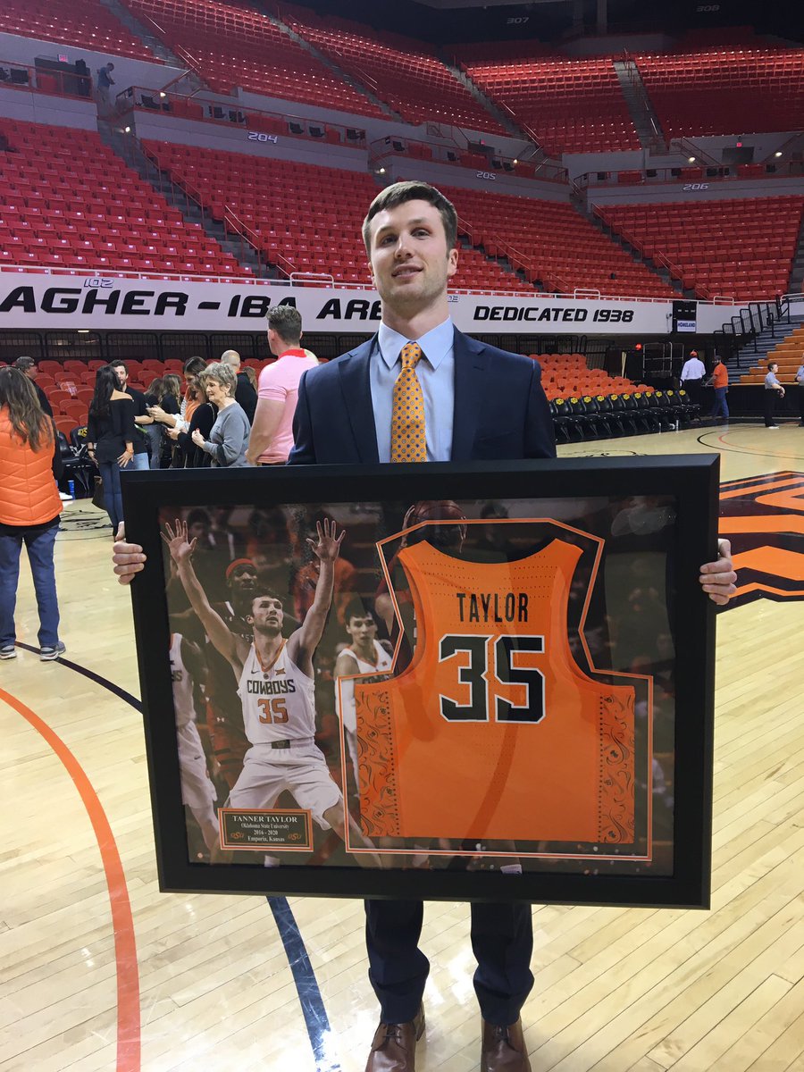 Congrats to <a href="/TannerTaylor10/">Tanner Taylor</a> on senior day at OSU! Great representative of family, school, &amp; community!! The high hand Closeouts looks great as well!! 👏🏻