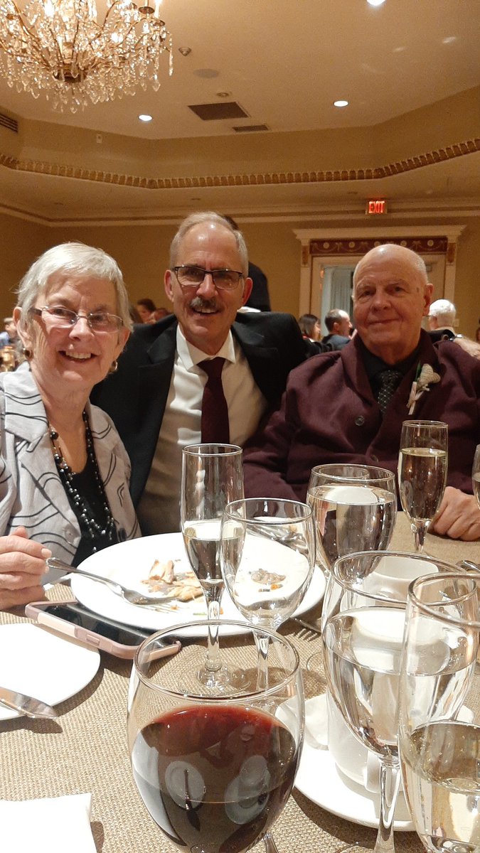 MsHaleyatBR's tweet image. Having a great time at Kevin and Melisssa's wedding
 #eatdrinkandbeking