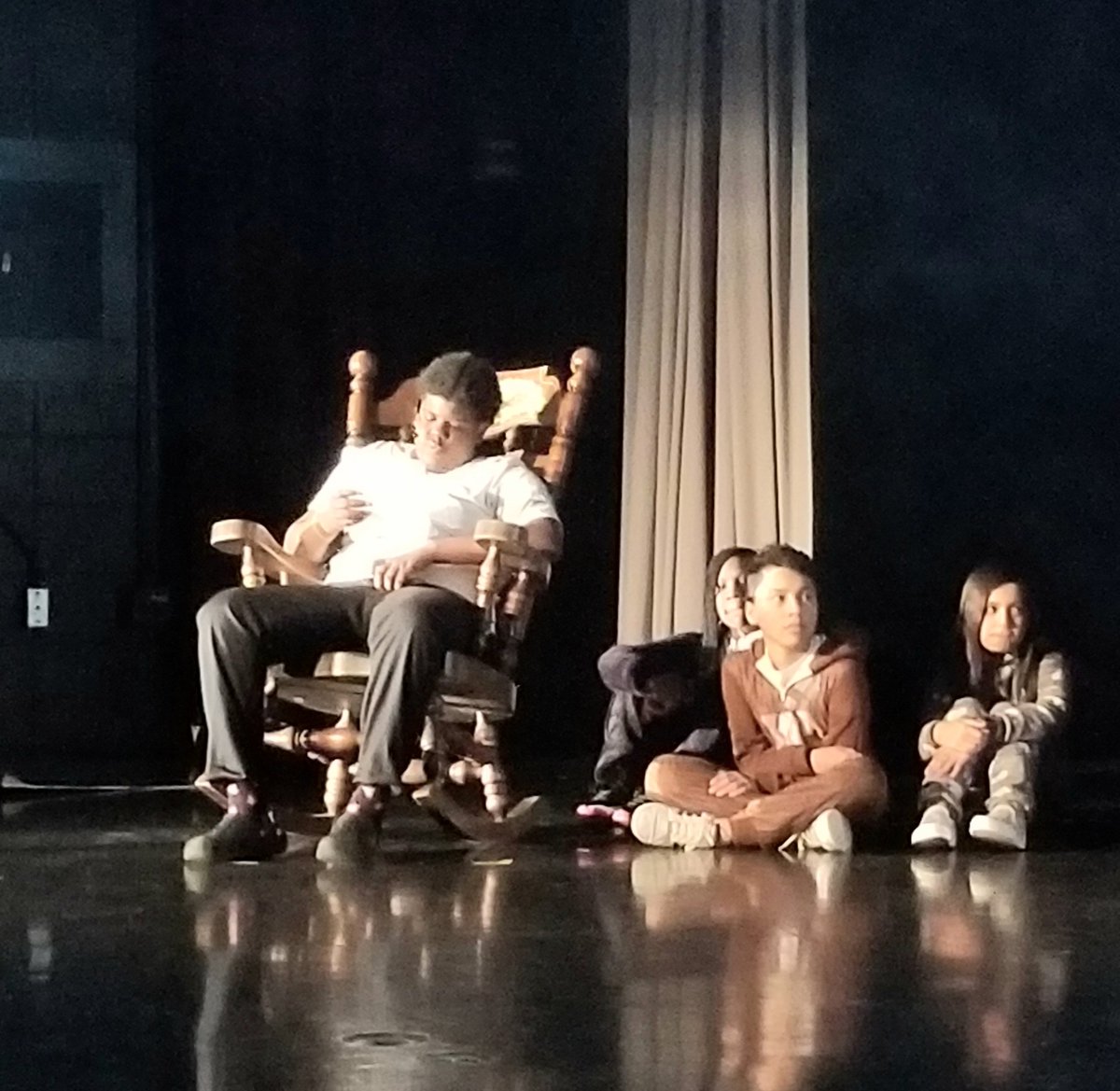 danizcrump's tweet photo. Awesome Black History Program at Garrett! Special thanks to Ms. Lyles for organizing the program, and for the students and teachers who participated. Go Gators!! @GarrettMSGators @CobbSchools https://t.co/CLm8bcCaLU