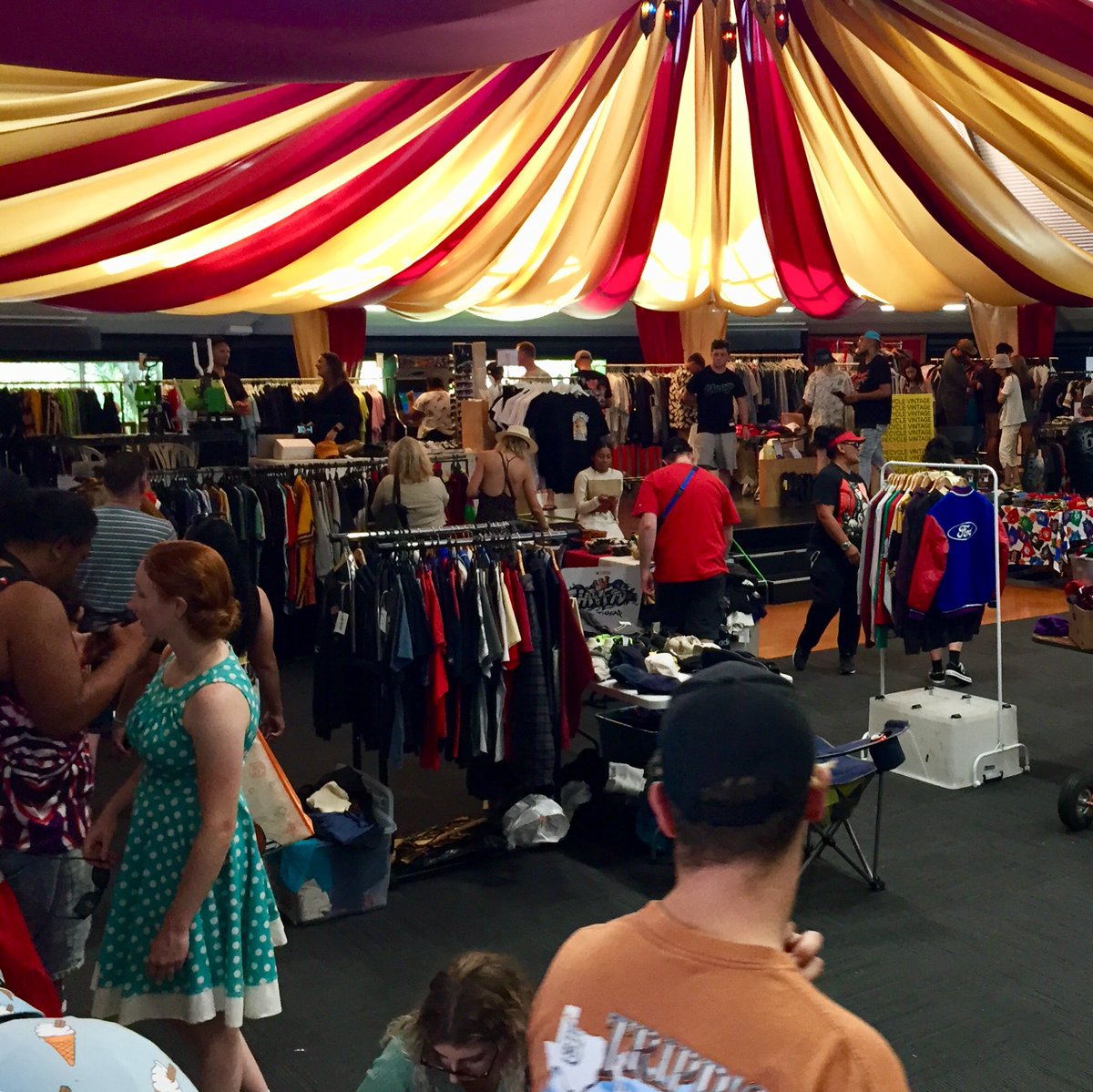 hamilton_humans's tweet photo. All action at Grooves in the Gardens this afternoon. #hgaf #retromarket #retro #vinyl. https://t.co/dxSqwUitvl